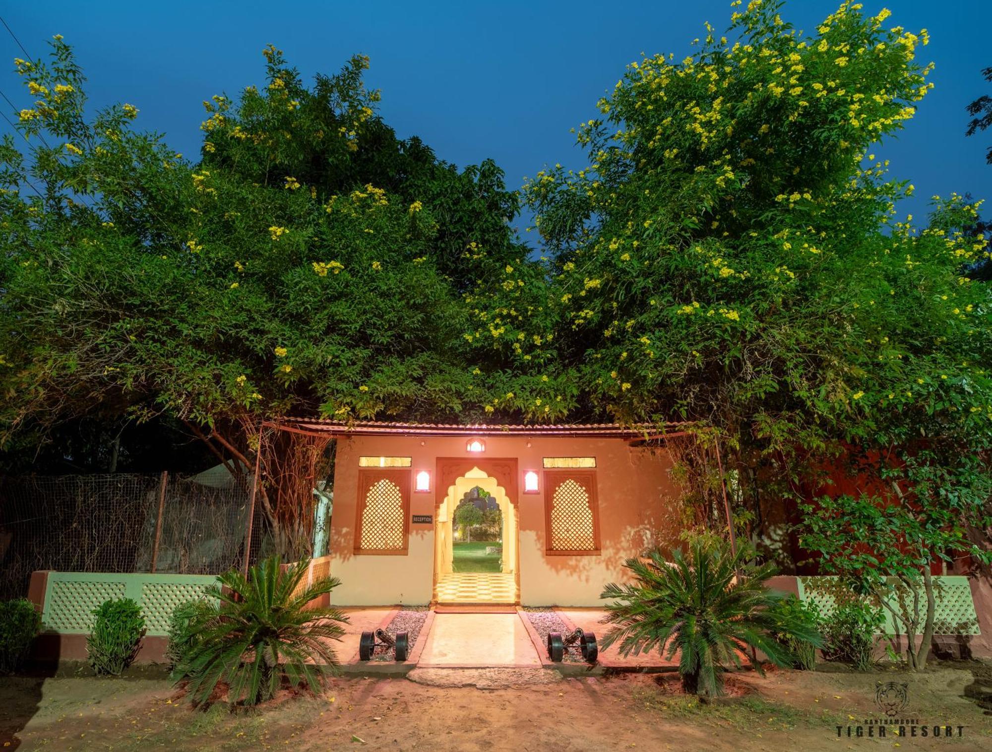 Ranthambore Tiger Resort Sawai Madhopur Exterior photo