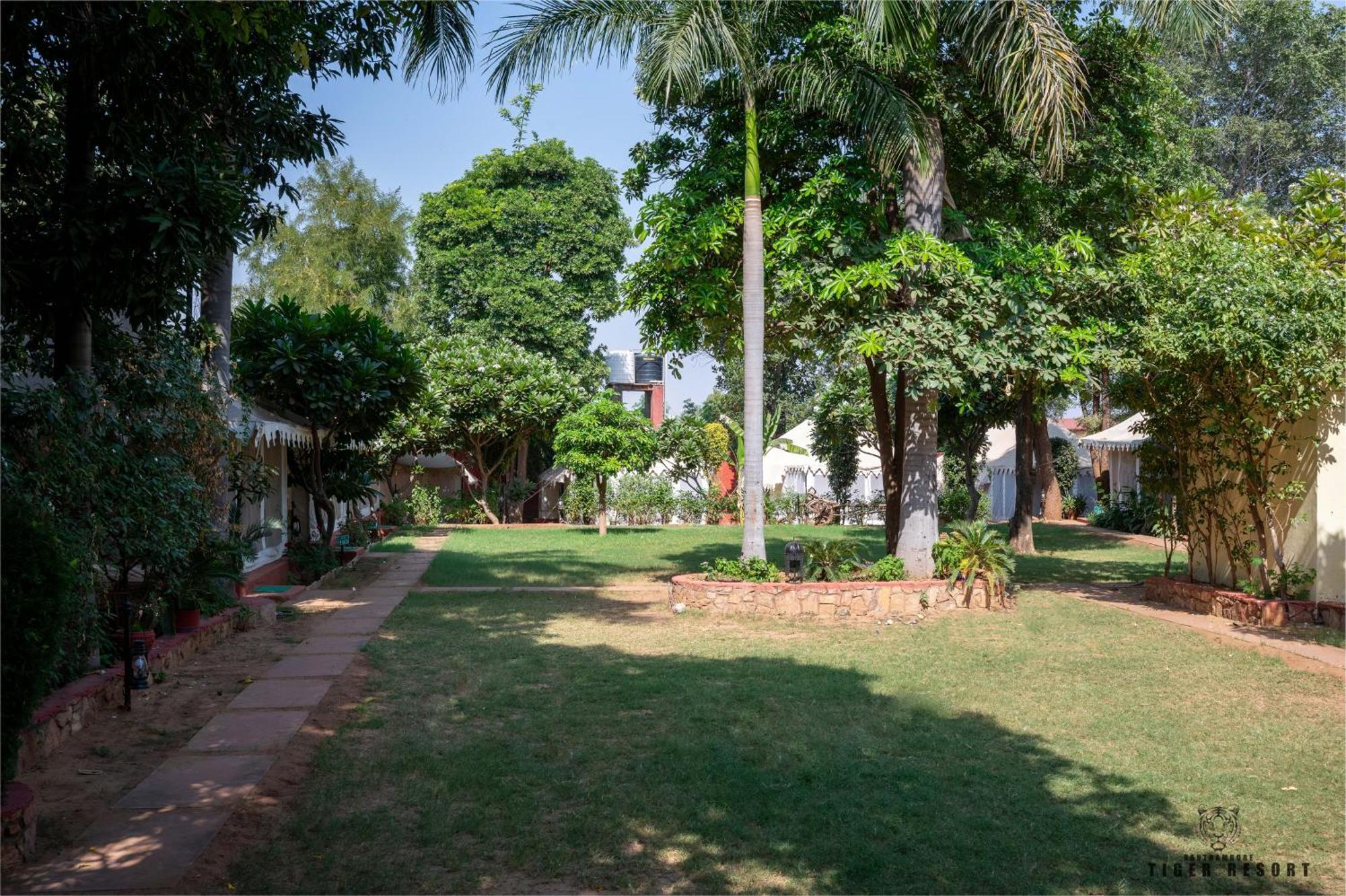 Ranthambore Tiger Resort Sawai Madhopur Exterior photo